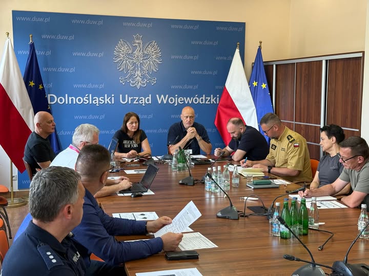 Alarmy na Dolnośląsku: Burze i upał zagrażają regionowi - Paragraf