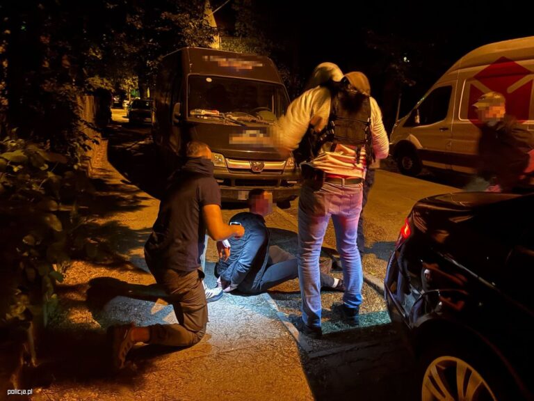 Operacja „Kryształ”: Policja uderzyła w narkobiznes, zabezpieczono 93 kg substancji - Paragraf
