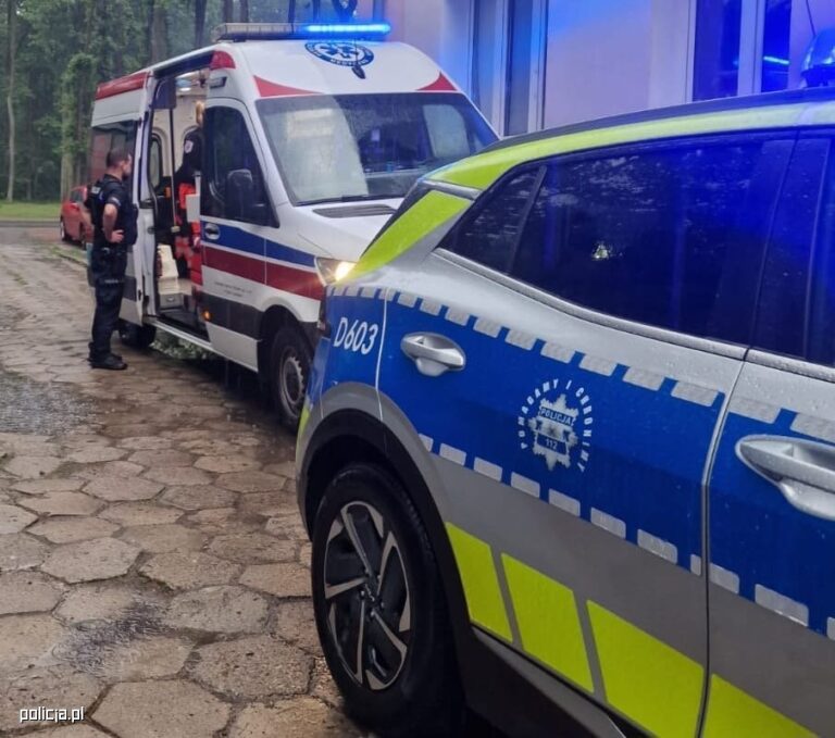 Policjanci z Poniatowej Uratowali Mężczyźnie Życie - Paragraf