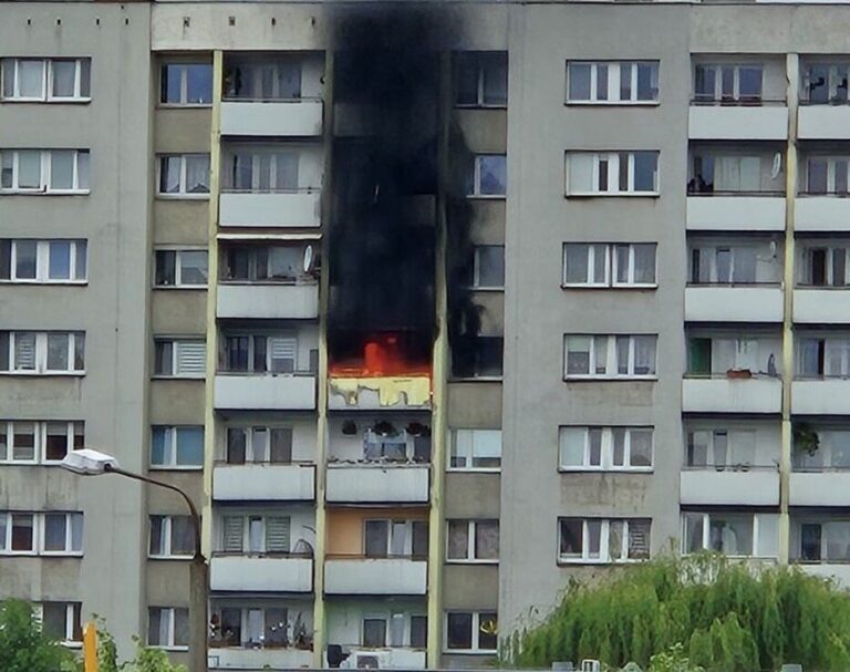 Policjanci z Raciborza ewakuowali mieszkańców podczas pożaru - Paragraf