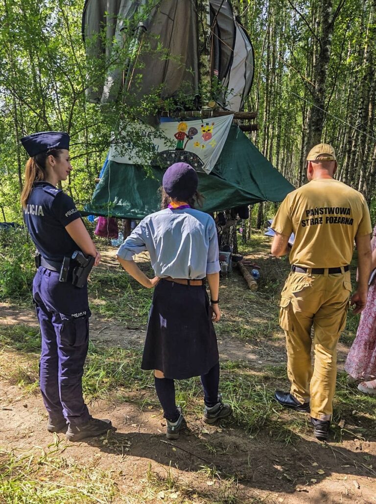 Wakacje pod kontrolą: Policja sprawdza bezpieczeństwo dzieci w Ełku - Edukacja