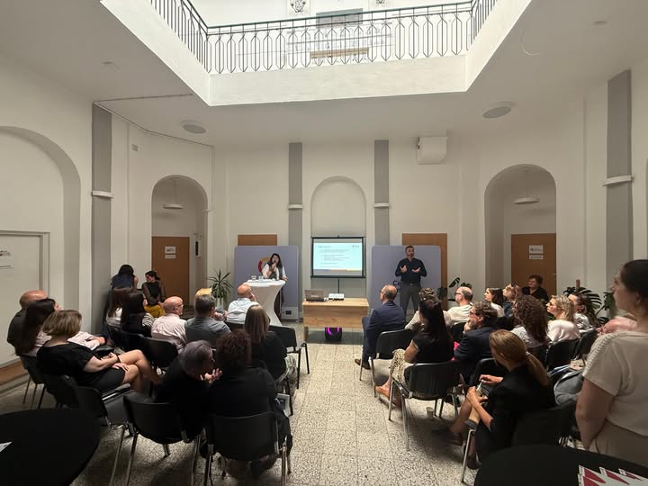 Wrocław: Otwarto Centrum Komunikacji dla Osób z Niepełnosprawnościami - Paragraf