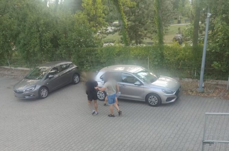 Policja zatrzymała 2 mężczyzn za pobicie we Wrocławiu - Paragraf