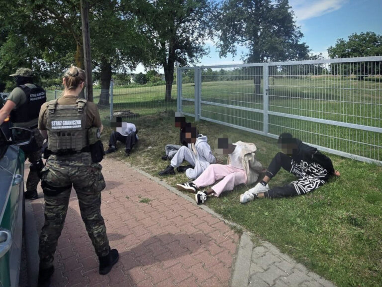 SG zatrzymała kuriera i 5 migrantów pod Szczecinem - Paragraf