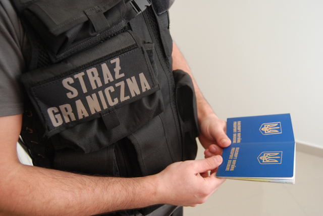 5 obywateli Ukrainy przymusowo opuściło Polskę - Paragraf