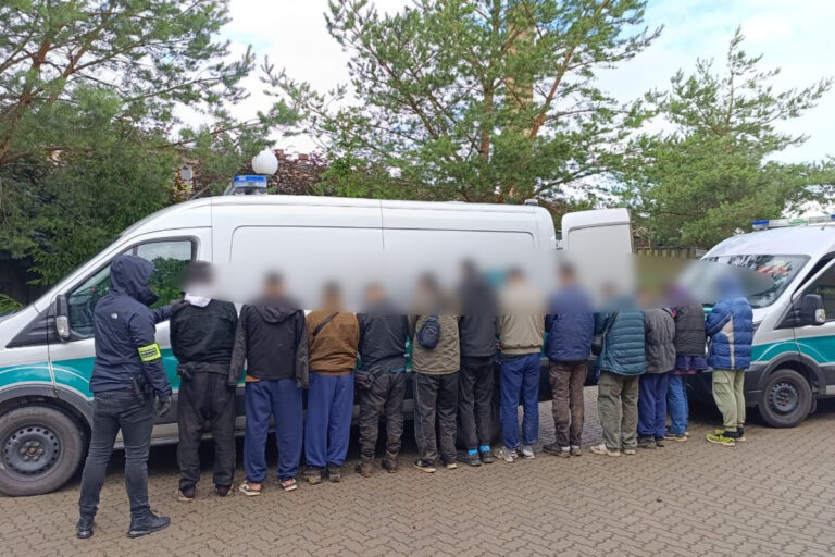SG zatrzymała 16 cudzoziemców na granicy z Litwą - Paragraf