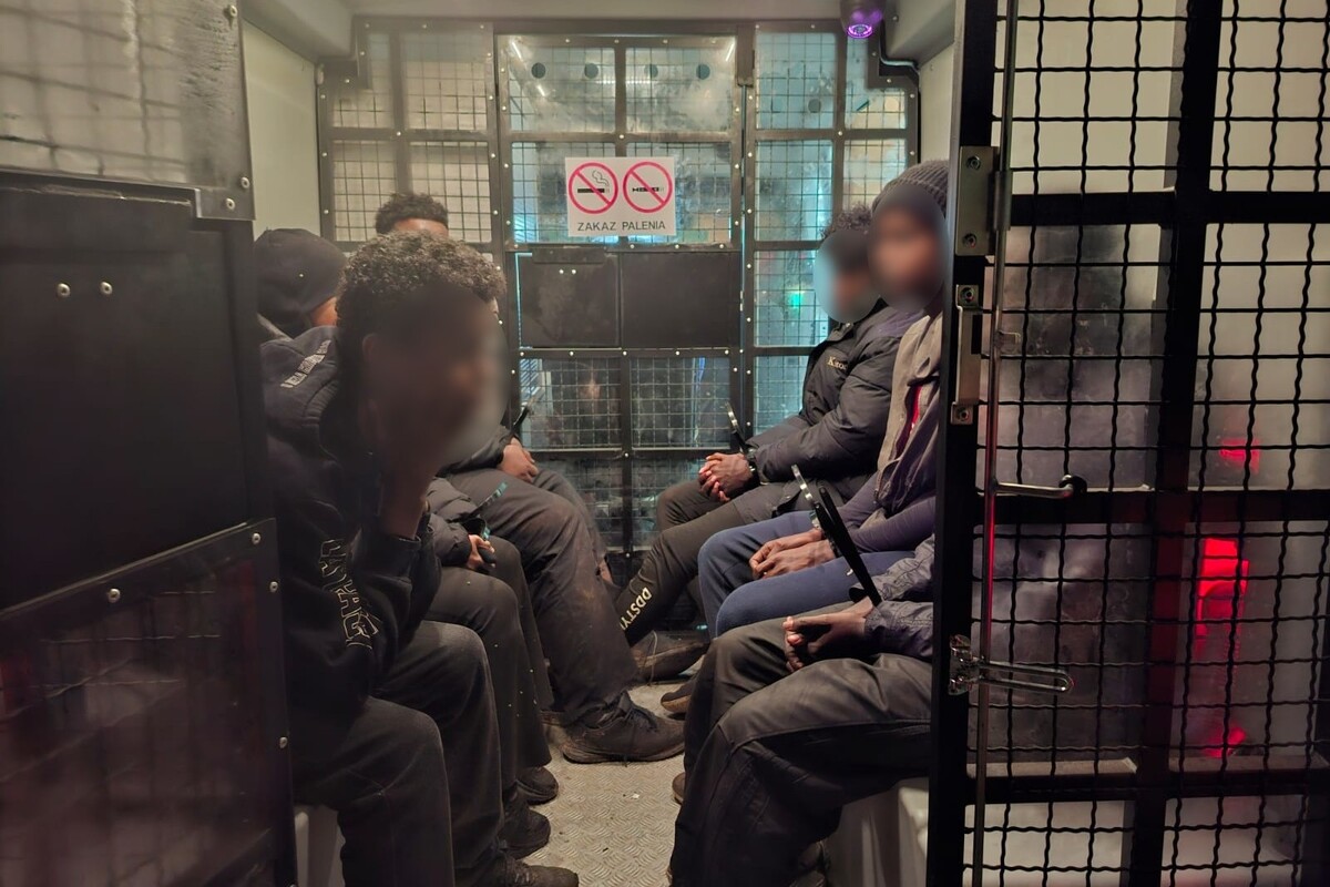 SG zatrzymała 16 Somalijczyków pod Sejnami - Paragraf