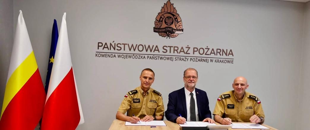 Straż Pożarna i Archiwum Narodowe w Krakowie podpisały pakt - Paragraf