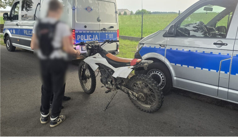 15-latek uciekał przed policją na crossie - Paragraf