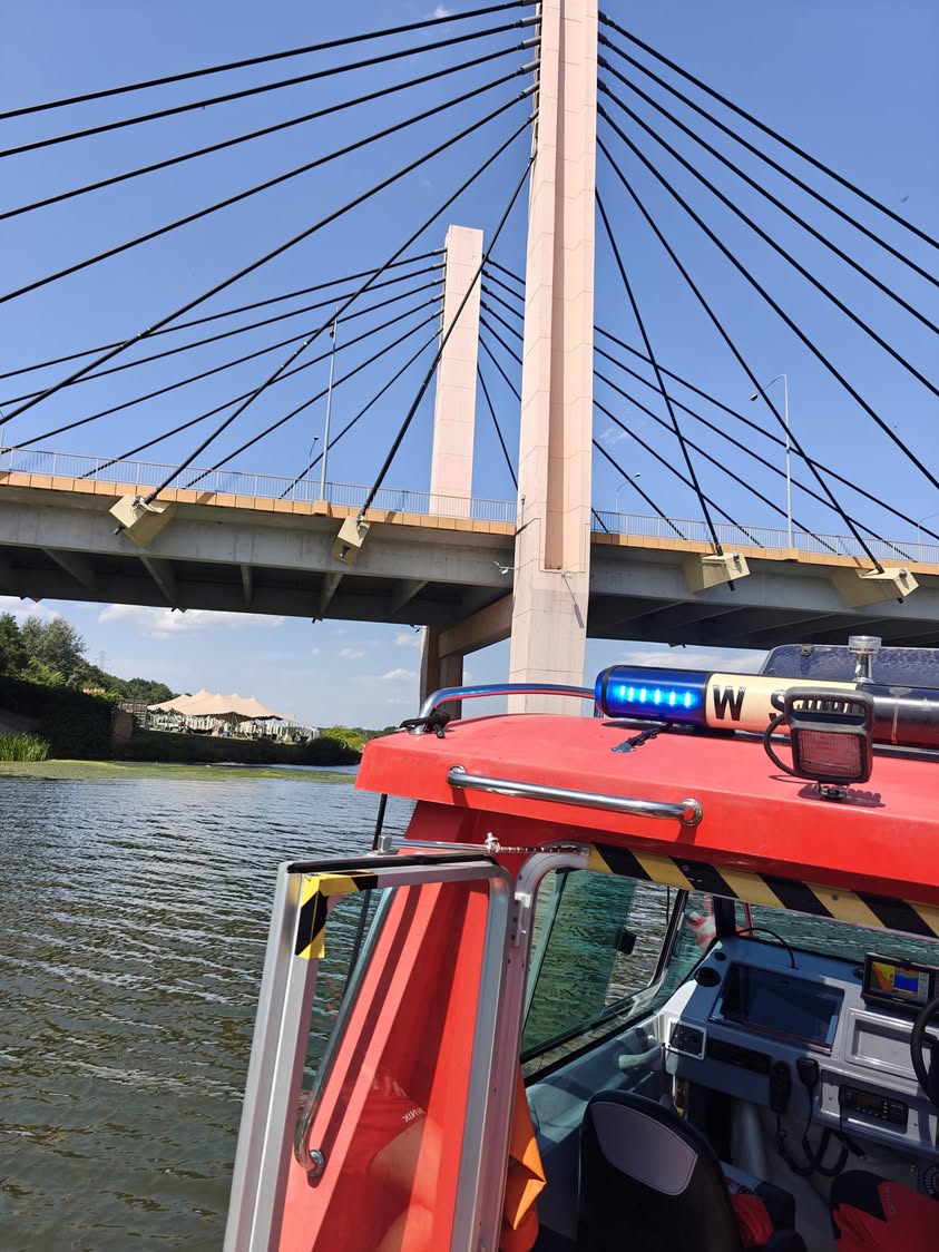 Dziecko było na barierkach mostu Milenijnego we Wrocławiu - Paragraf