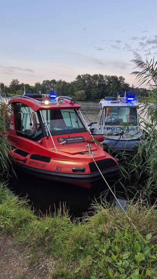 Ratownicy WSR uratowali nieprzytomną kobietę nad Odrą - Paragraf