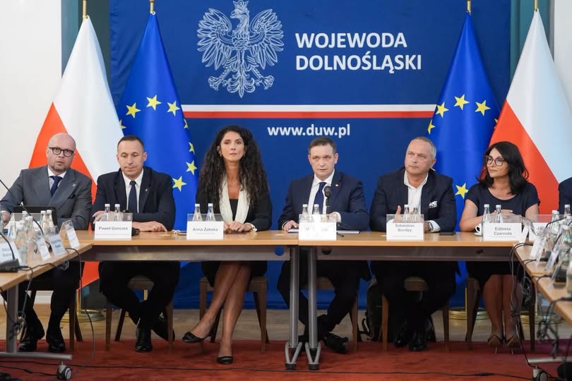 Miliardy na park AI i alarmujące badania osadów w Bobrze - Paragraf