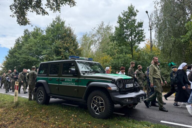 Mundurowi wzięli udział w XXXI Pielgrzymce na Grabarkę - Paragraf