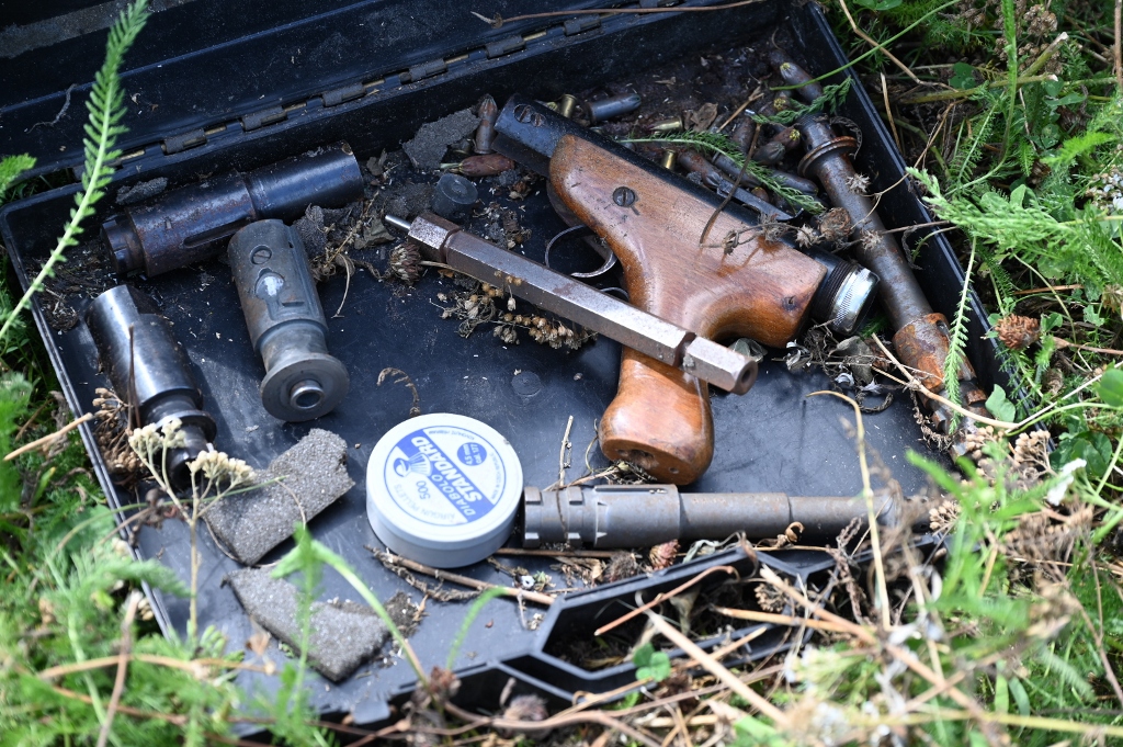 Zostawił broń i amunicję na lotnisku w Pyrzowicach - Paragraf