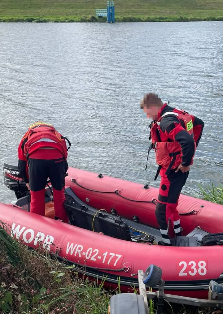 Służby przeszukały dno Odry we Wrocławiu - Paragraf