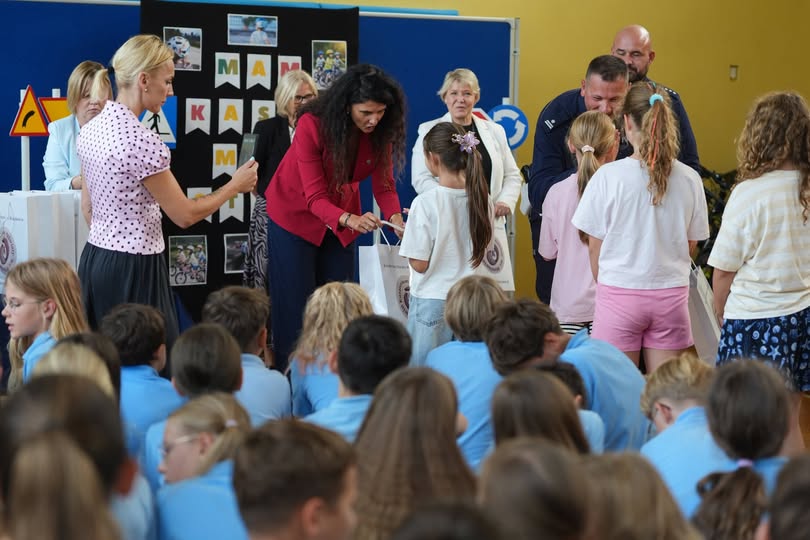 Wojewoda Anna Żabska wsparła seniorów i uczniów regionu - Edukacja