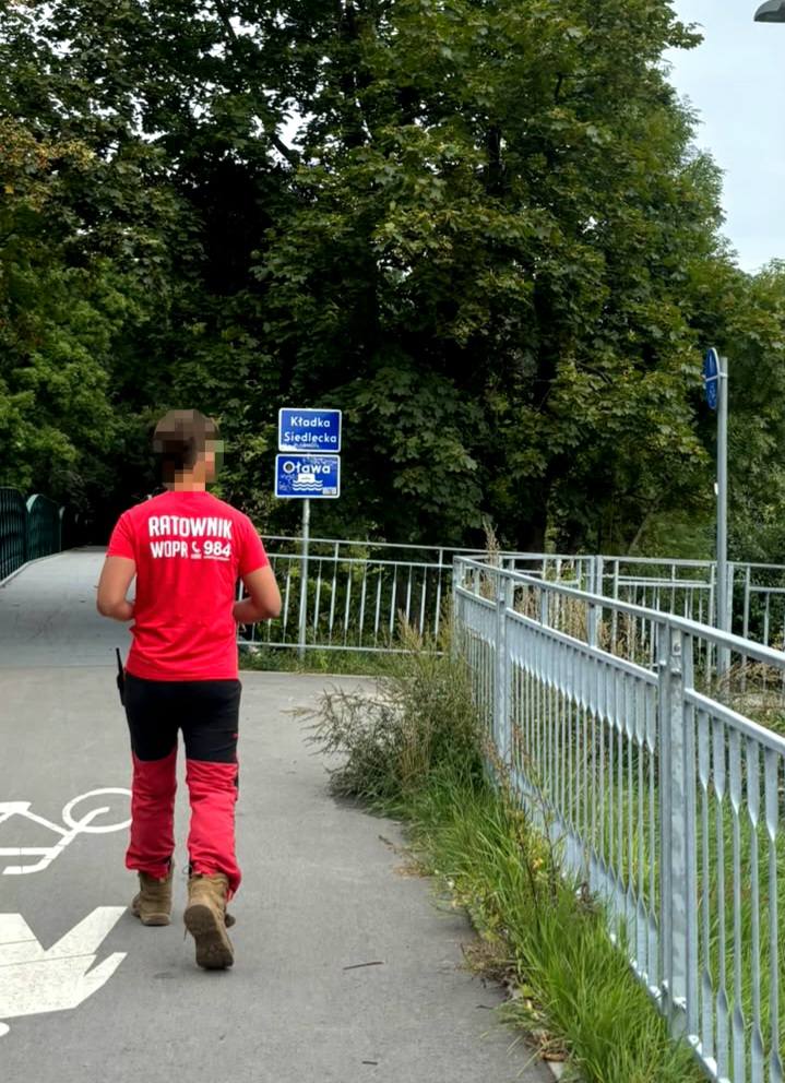 Młodzież przesiadywała na rurociągu we Wrocławiu - Paragraf