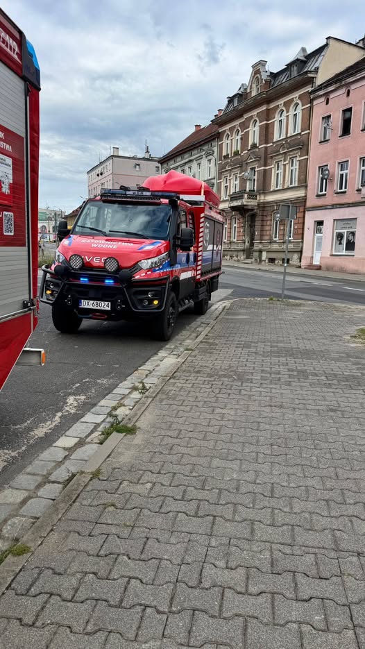 Służby sprawdziły ubrania i skutery na Odrze we Wrocławiu - Paragraf