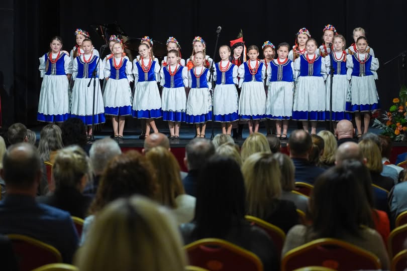 Wojewoda uhonorowała nauczycieli z regionu wałbrzyskiego - Edukacja